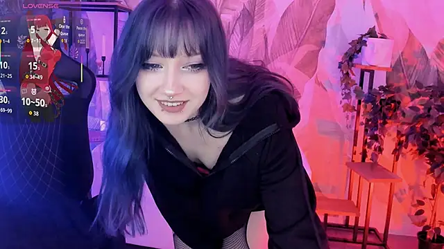 Snapshot of LiliLuna chatting on December 14, 2025, 12:43 pm LiliLuna online show from December 14, 2025, 12:43 pm