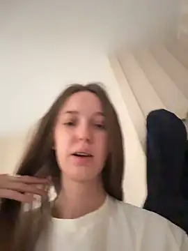 ElliRose online show from February 24, 2026, 4:32 am