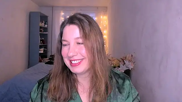 NancySanders online show from December 17, 2025, 9:04 am