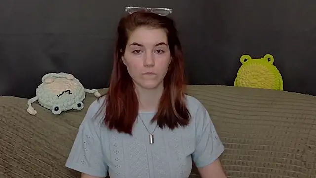 ElzaBlis online show from November 26, 2025, 2:51 pm