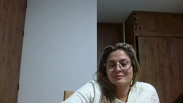 linda-mature43 online show from November 6, 2025, 1:28 am