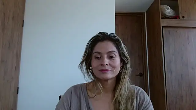 linda-mature43 online show from November 29, 2025, 1:25 pm