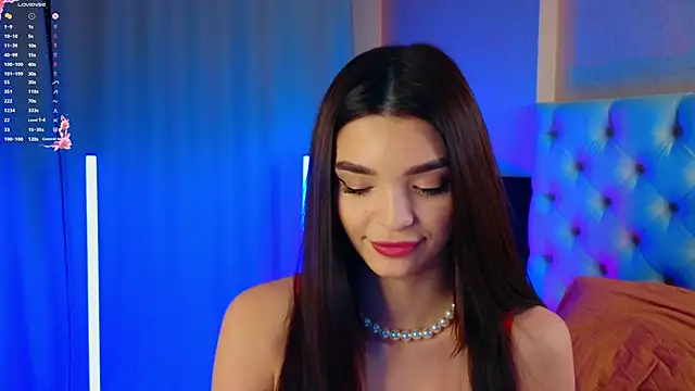 MarciaMarshall online show from November 21, 2025, 8:40 pm