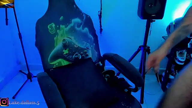 zeus 7777 online show from February 16, 2026, 10:11 am