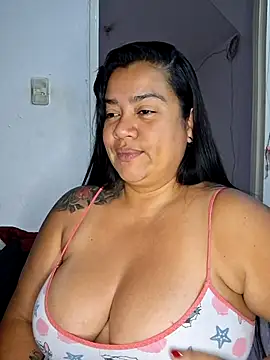 Snapshot of NARNYALABELLA chatting on May 4, 2026, 11:28 am NARNYALABELLA online show from May 4, 2026, 11:28 am