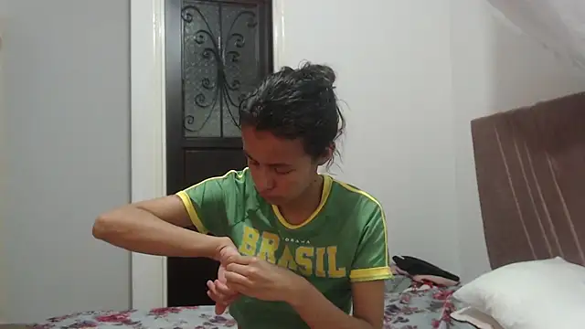 nathaly jones  online show from January 15, 2026, 12:10 pm