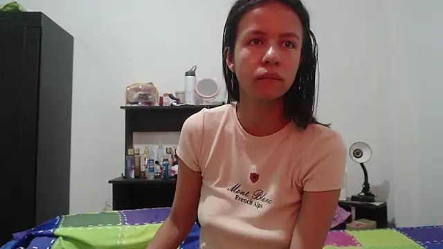 Snapshot of nathaly_jones_ chatting on July 15, 2026, 12:21 pm nathaly jones online show from July 15, 2026, 12:21 pm