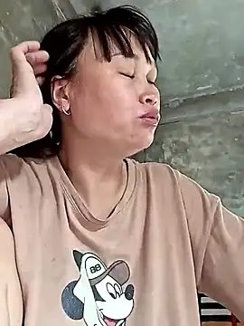 maple694 online show from October 16, 2025, 3:18 am