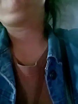 maple694 online show from October 27, 2025, 9:35 am