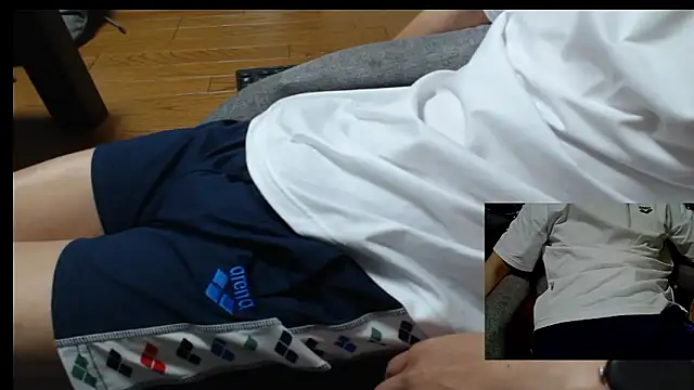 Snapshot of Yasu2000 chatting on June 24, 2026, 12:20 am Yasu2000 online show from June 24, 2026, 12:20 am