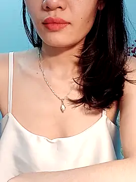 Hinna x online show from April 15, 2026, 9:59 pm