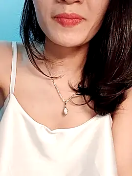 Snapshot of Hinna_x chatting on April 26, 2026, 1:47 am Hinna x online show from April 26, 2026, 1:47 am