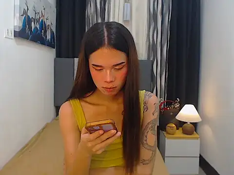 Colette Thompson online show from April 22, 2026, 12:50 pm