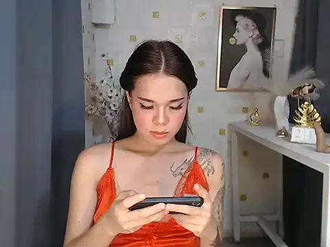 Colette Thompson online show from June 12, 2026, 6:34 am