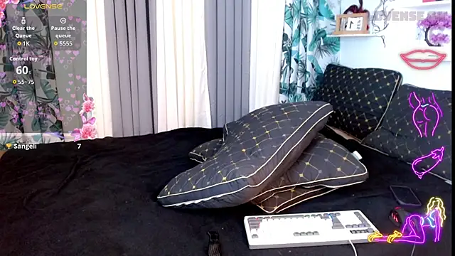 extremeLian online show from September 19, 2025, 1:18 am