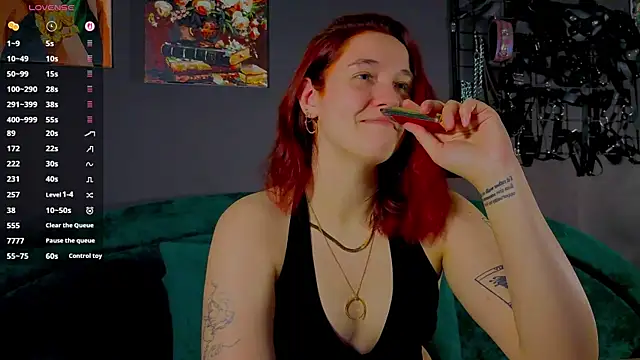 Snapshot of the_high_priestess chatting on June 7, 2026, 2:48 am the high priestess online show from June 7, 2026, 2:48 am