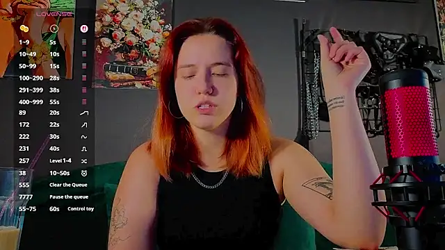 Snapshot of the_high_priestess chatting on July 10, 2026, 2:49 am the high priestess online show from July 10, 2026, 2:49 am