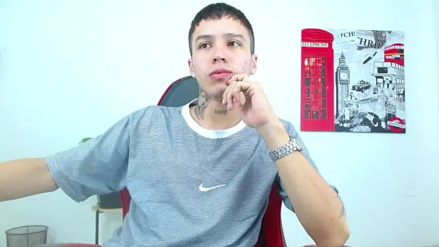 Cumandres18 online show from December 20, 2025, 2:35 pm