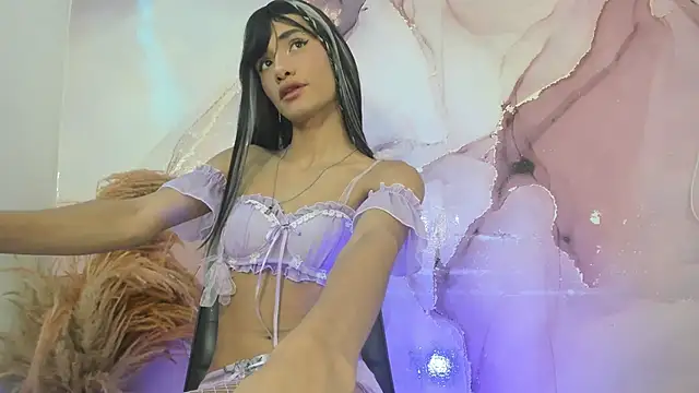 zuri lux online show from March 2, 2026, 9:21 pm