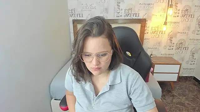 Snapshot of GIANAMILLER6 chatting on September 8, 2025, 7:24 pm GIANAMILLER6 online show from September 8, 2025, 7:24 pm