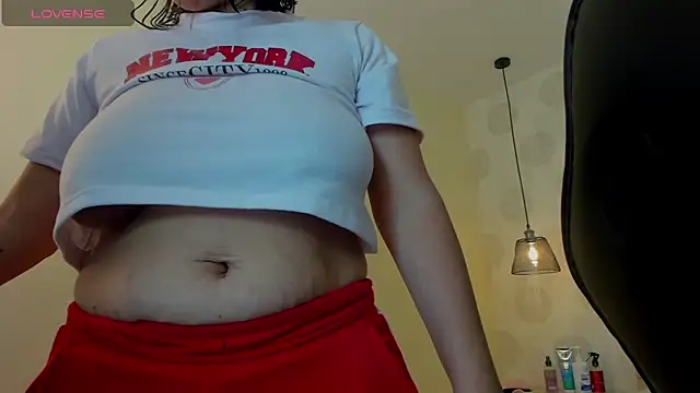 Snapshot of GIANAMILLER6 chatting on October 1, 2025, 12:11 pm GIANAMILLER6 online show from October 1, 2025, 12:11 pm