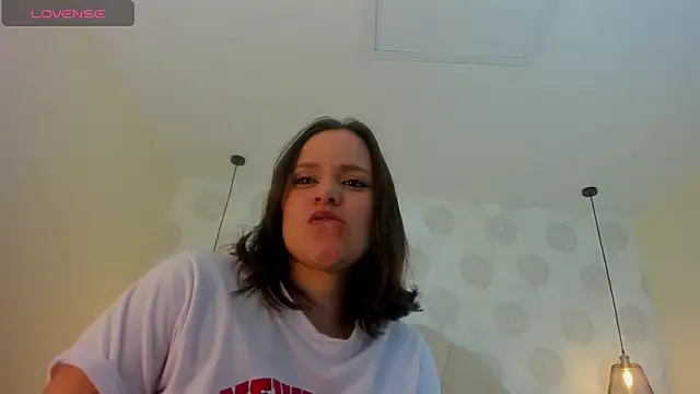 Snapshot of GIANAMILLER6 chatting on October 29, 2025, 12:18 pm GIANAMILLER6 online show from October 29, 2025, 12:18 pm