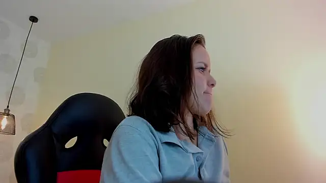 Snapshot of GIANAMILLER6 chatting on November 15, 2025, 12:13 pm GIANAMILLER6 online show from November 15, 2025, 12:13 pm