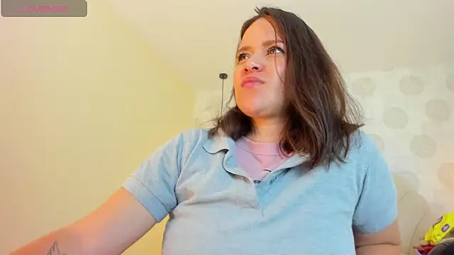 Snapshot of GIANAMILLER6 chatting on November 28, 2025, 12:19 pm GIANAMILLER6 online show from November 28, 2025, 12:19 pm