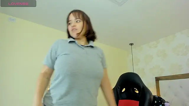 GIANAMILLER6 online show from April 22, 2026, 12:07 pm