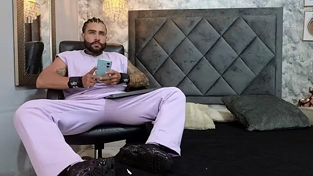 Snapshot of Apolo_rousse1 chatting on September 9, 2025, 9:03 pm Apolo rousse1 online show from September 9, 2025, 9:03 pm