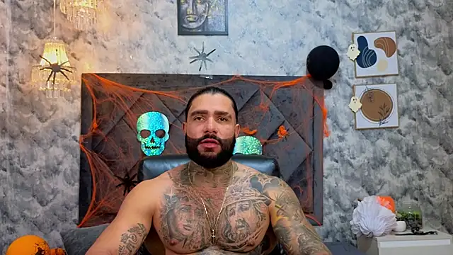 Snapshot of Apolo_rousse1 chatting on October 24, 2025, 9:33 pm Apolo rousse1 online show from October 24, 2025, 9:33 pm