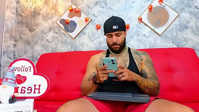 Snapshot of Apolo_rousse1 chatting on February 12, 2026, 9:21 pm Apolo rousse1 online show from February 12, 2026, 9:21 pm