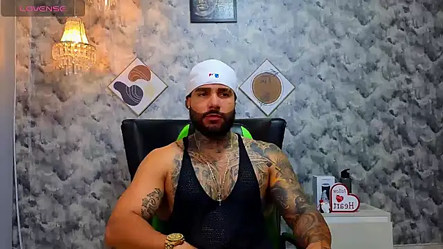 Snapshot of Apolo_rousse1 chatting on March 2, 2026, 9:32 pm Apolo rousse1 online show from March 2, 2026, 9:32 pm