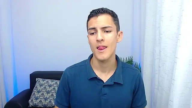 Matiius18 online show from October 21, 2025, 1:56 pm