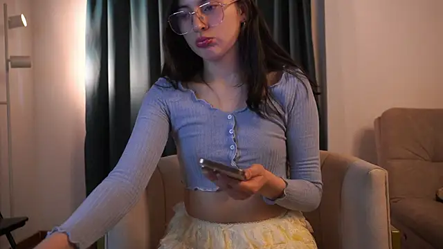 Auralea online show from March 21, 2026, 4:39 am