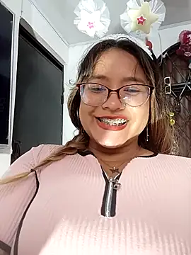 Snapshot of AsshleyVillaloboss chatting on September 30, 2025, 10:15 pm AsshleyVillaloboss online show from September 30, 2025, 10:15 pm