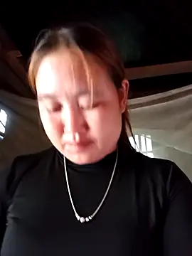 tthun1 online show from April 5, 2026, 1:03 am