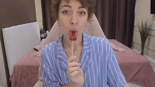 daniellia  online show from September 22, 2025, 7:54 am