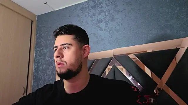 ryan evanss online show from December 18, 2025, 9:59 am