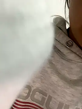 Snapshot of MengMeng0515 chatting on November 17, 2025, 1:06 pm MengMeng0515 online show from November 17, 2025, 1:06 pm