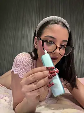 Larra69 online show from March 10, 2026, 6:35 pm