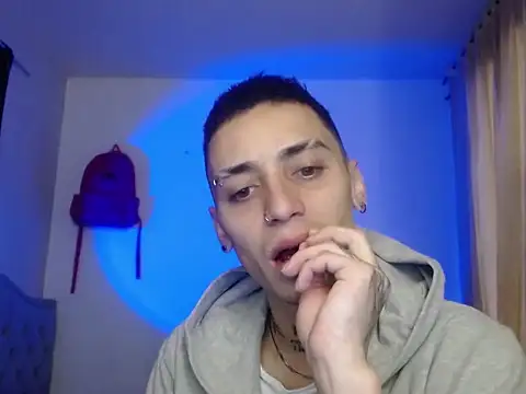 xalejo max online show from October 11, 2025, 6:39 pm