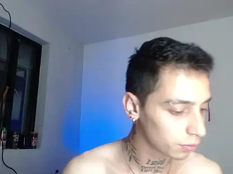 xalejo max online show from November 4, 2025, 7:02 pm