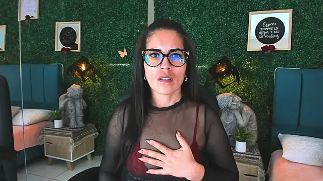 Linagh  online show from October 29, 2025, 11:45 am