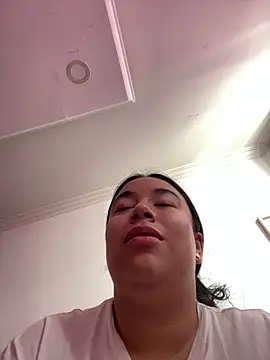 Zoey thompson online show from April 18, 2026, 4:11 pm