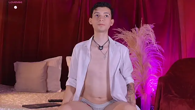 VicenteFerrer online show from June 2, 2026, 10:34 pm