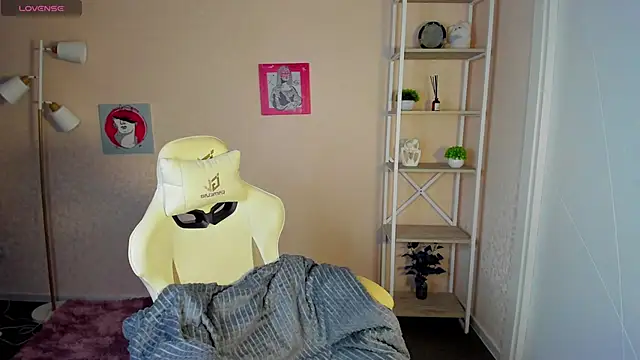 Snapshot of R0cket_bunny chatting on September 25, 2025, 12:03 am R0cket bunny online show from September 25, 2025, 12:03 am