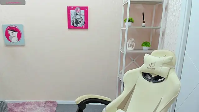 Snapshot of R0cket_bunny chatting on October 20, 2025, 1:06 am R0cket bunny online show from October 20, 2025, 1:06 am