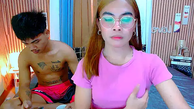 mikhaylahanderson online show from November 9, 2025, 4:55 am