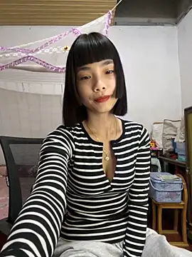 andymi1 online show from October 17, 2025, 2:08 pm